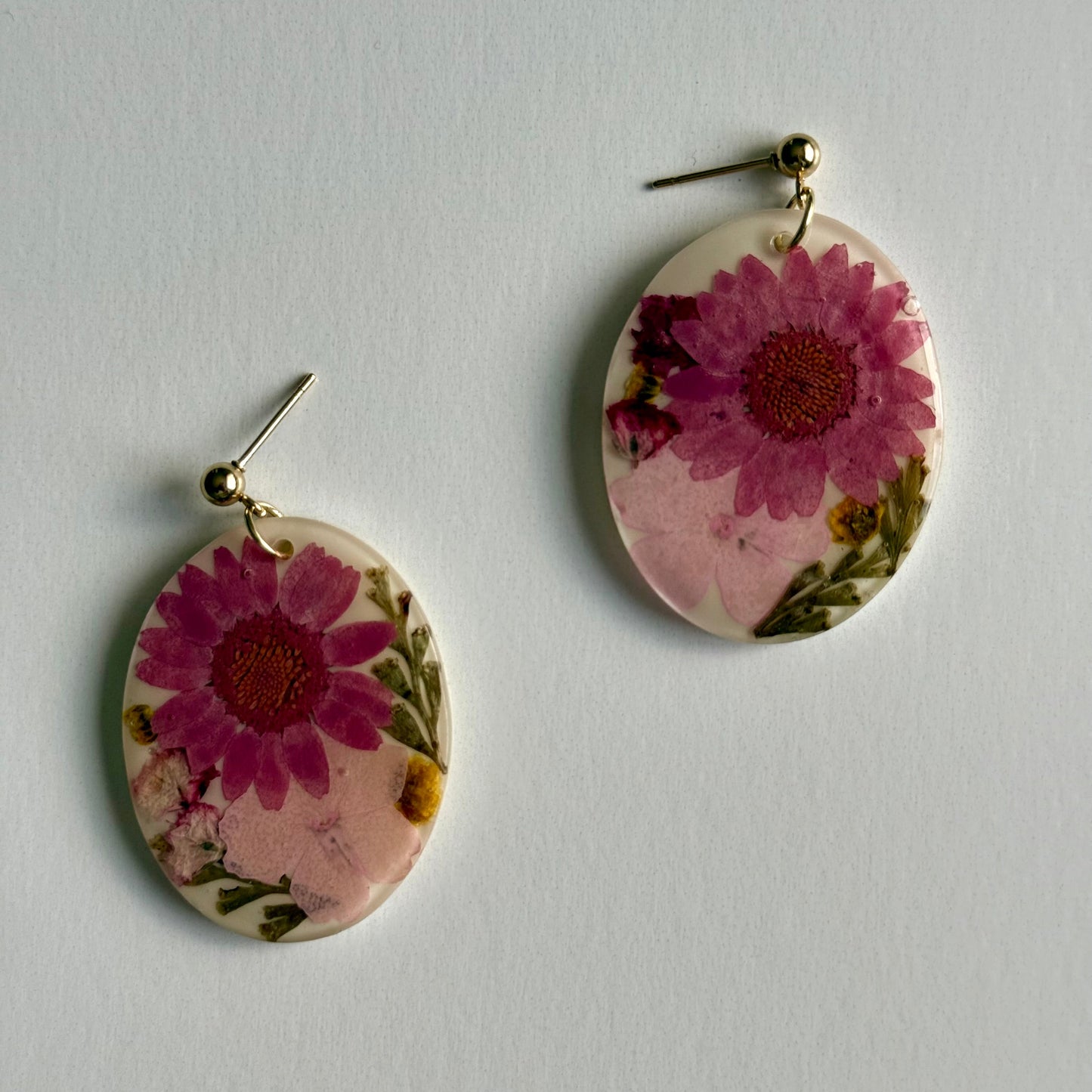 Oval Pink Daisy Earrings