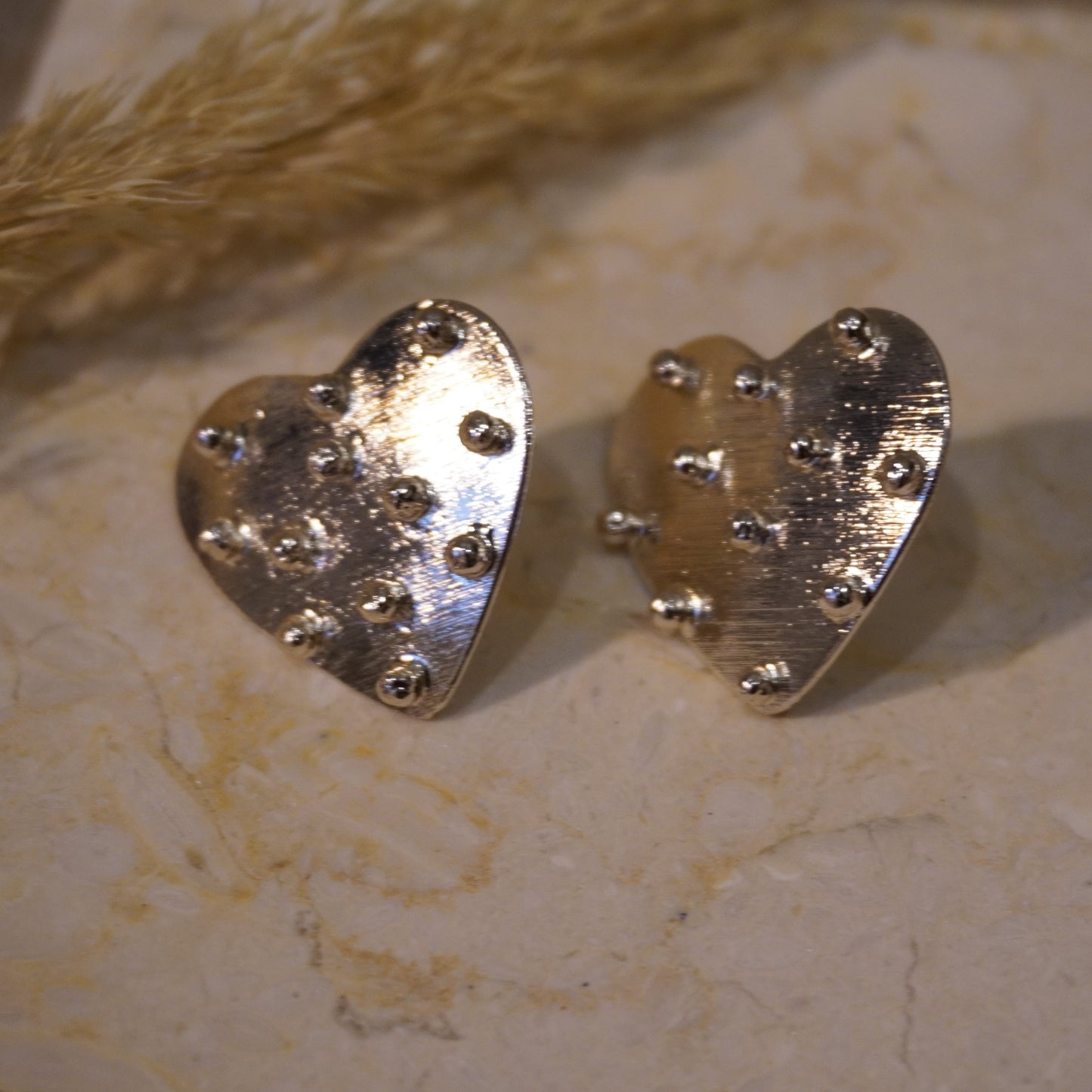 Amore Studs