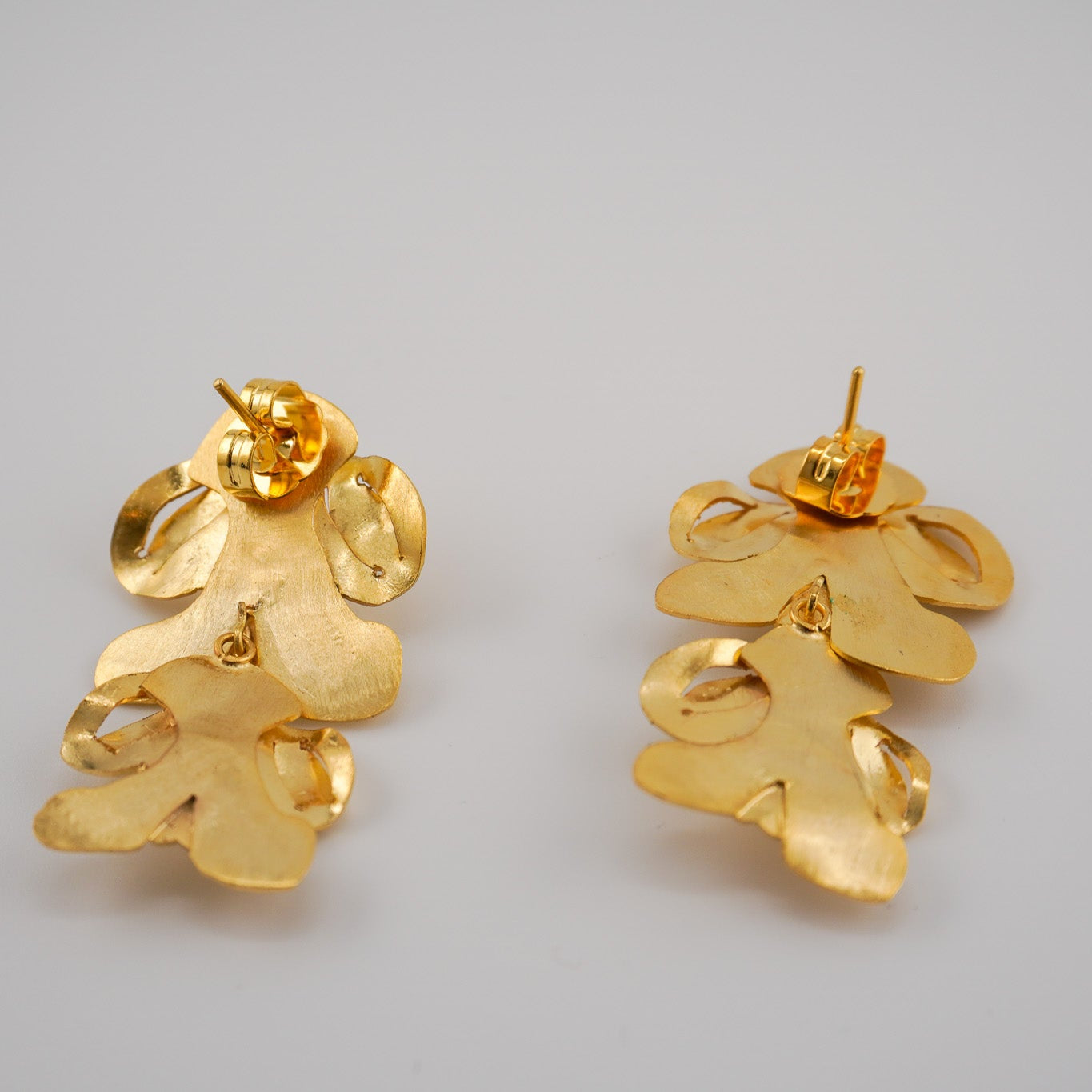 Cattleya Studs