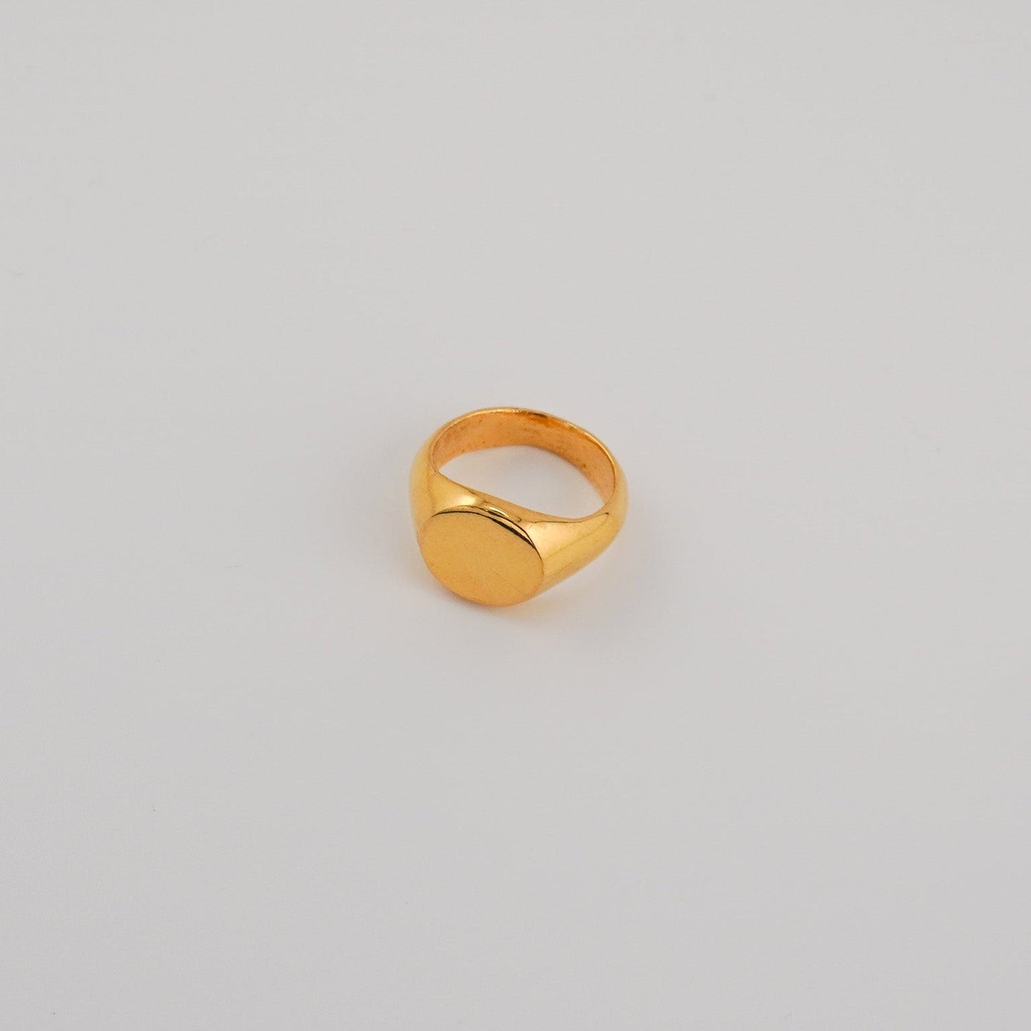 Ovalis Loop Ring