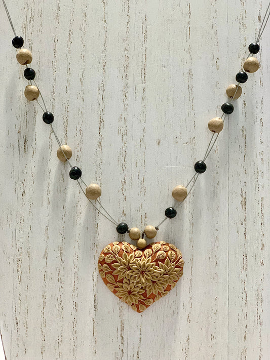 Corazón Barro Necklace