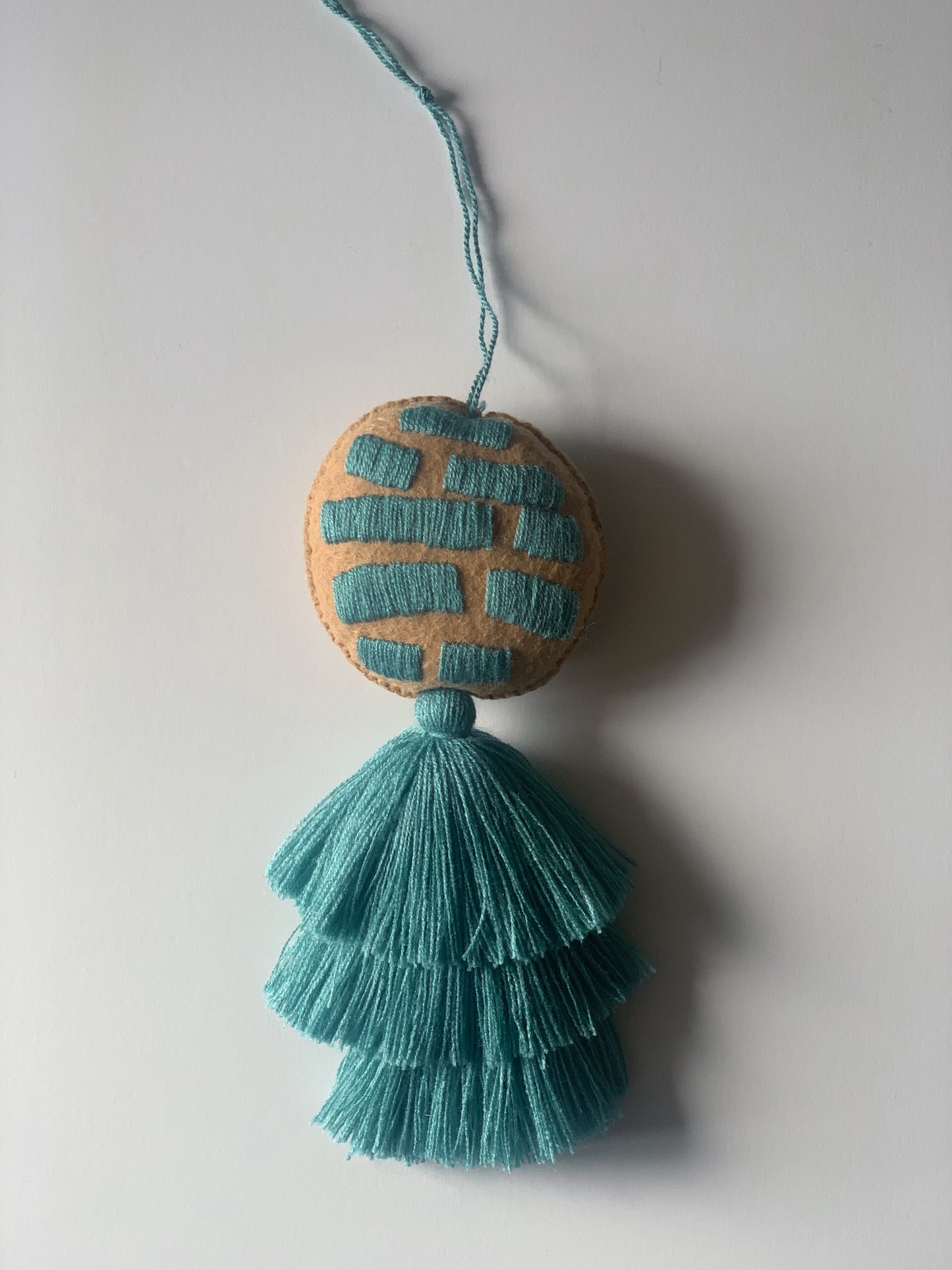 Sage Pan Dulce Tassel