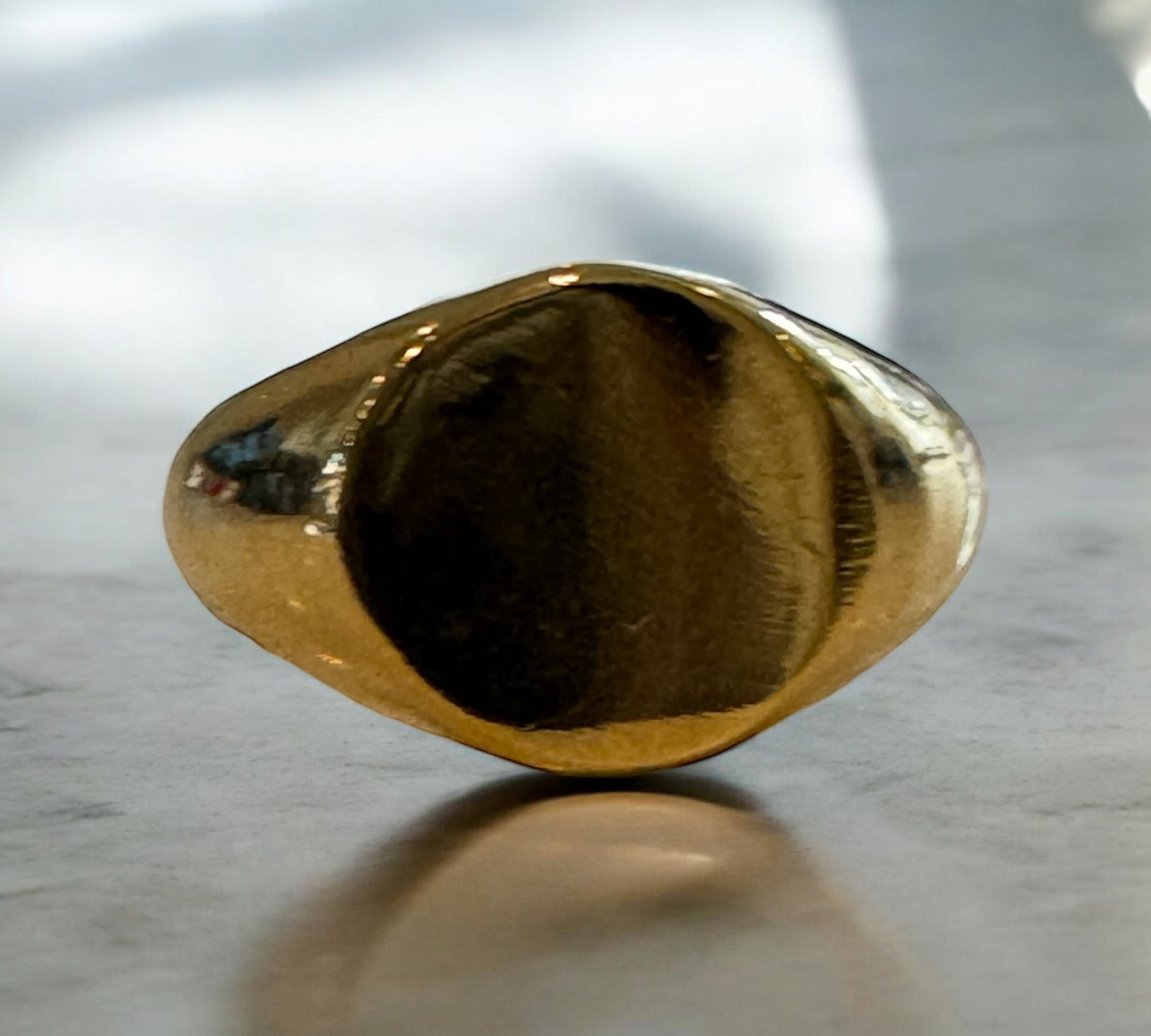 Ovalis Loop Ring