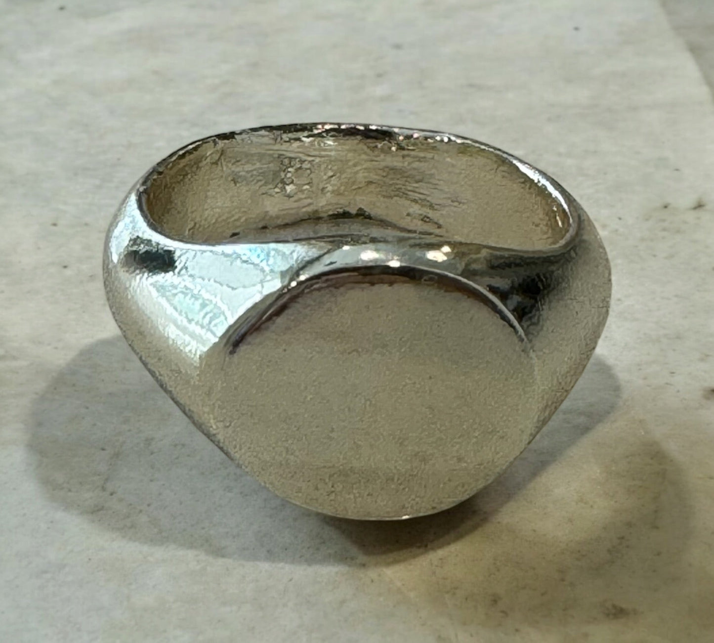 Ovalis Loop Ring