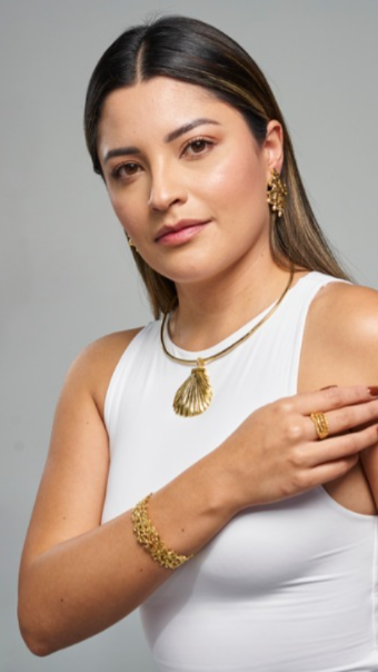 Orilla Seashell Choker